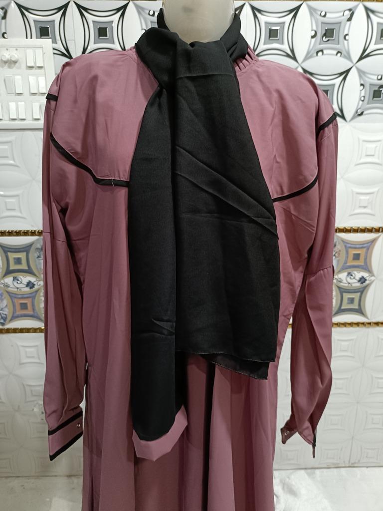Fuschia Pink Abaya With Black Piping And Plated Sleeves image