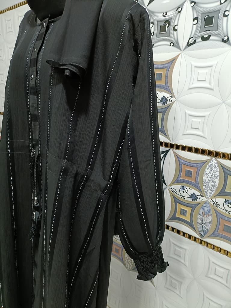 Black Abaya With Elastic Sleeves And Light Moti Lines thumbnail 3