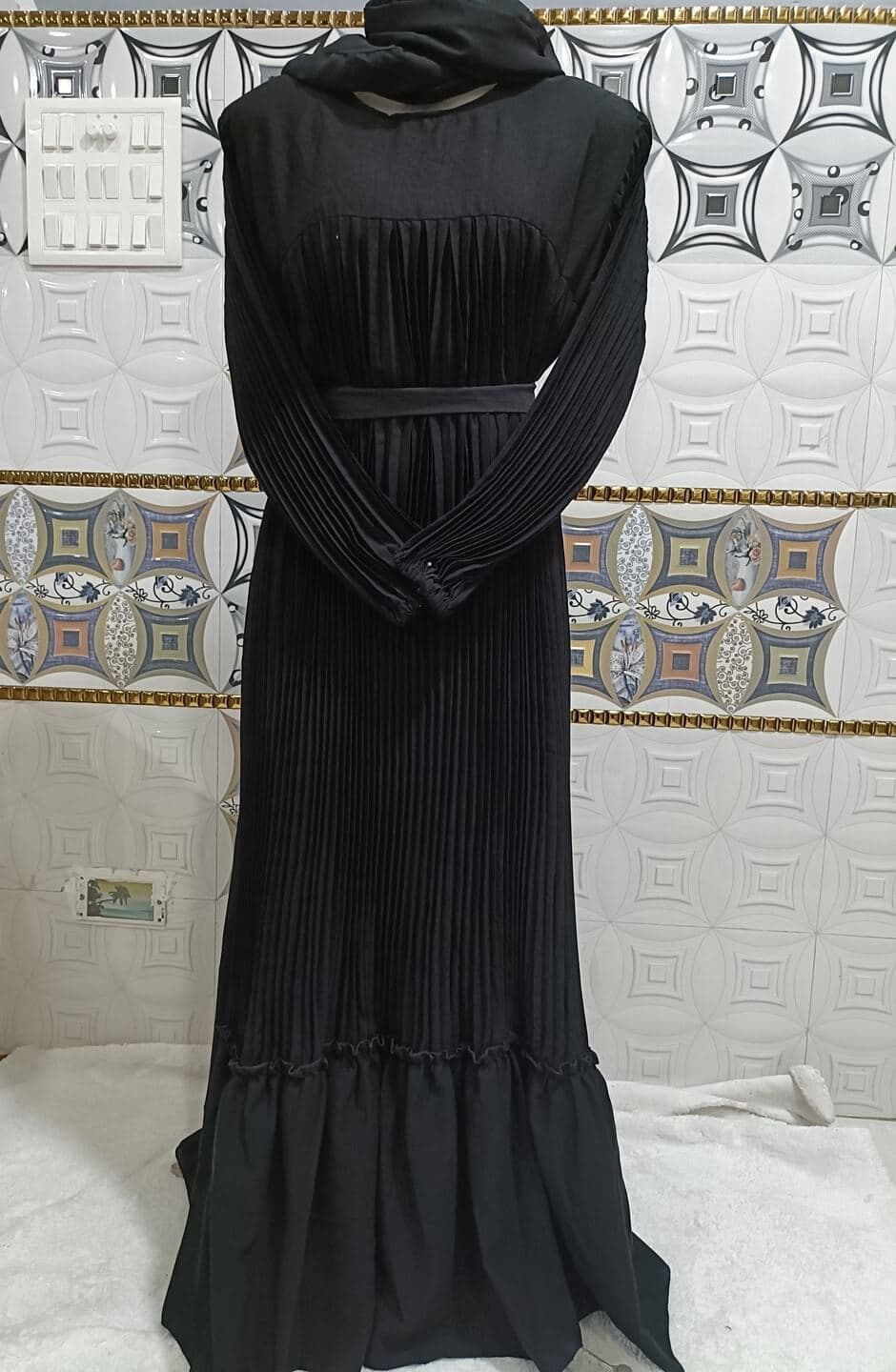 Modest Black Abaya With Plates image