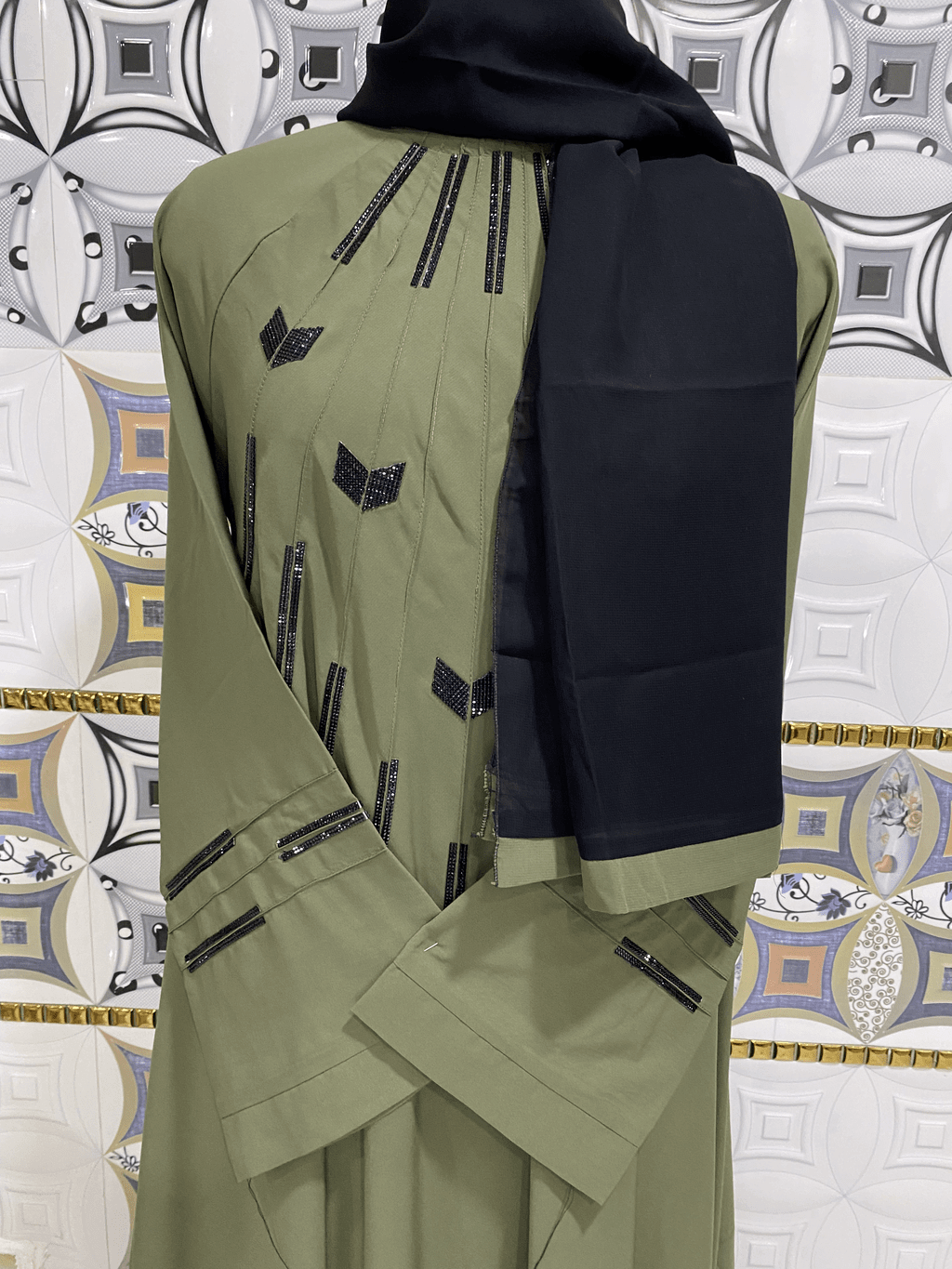 Sheet Style Pickle Green Umbrella Abaya With Neck Chain image