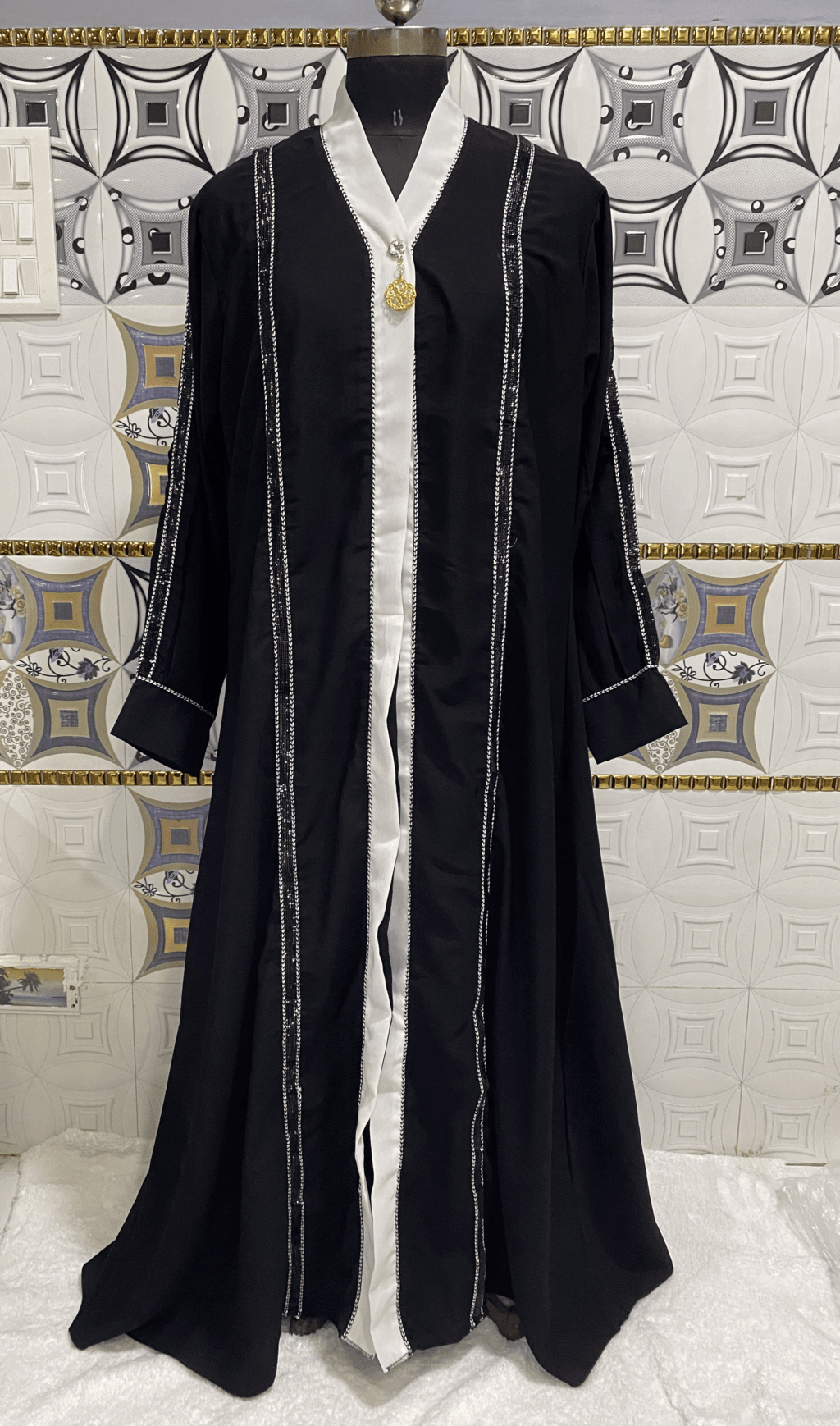 Black Front Open Abaya With Buttons And Cuff Sleeves