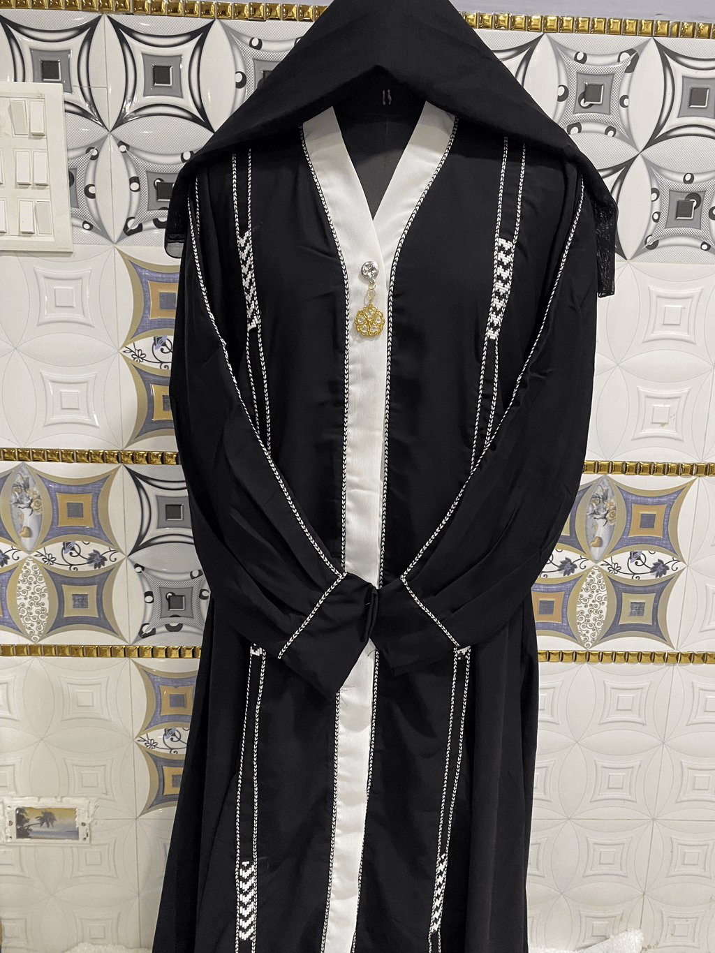 Black Front Open Abaya With Buttons And Cuff Sleeves