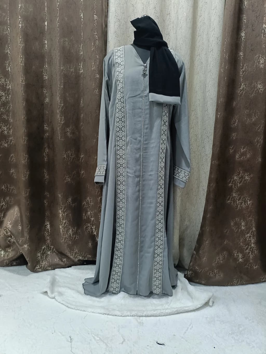 Gray Abaya With Embroidered Lace And Locket thumbnail 2