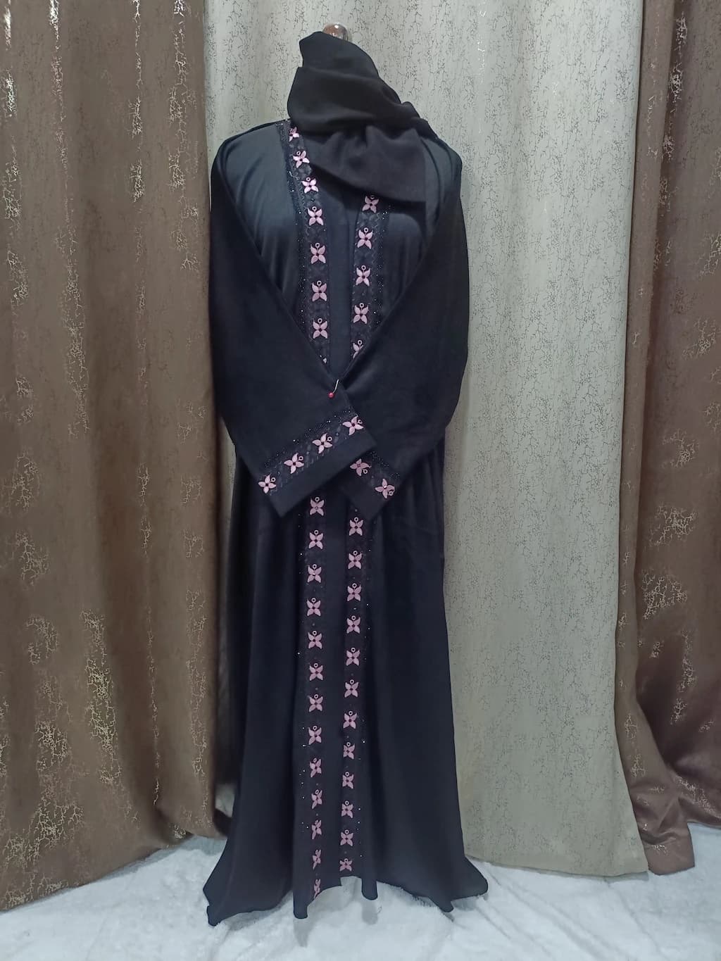 Single Cut Front Open Abaya With Pink Embroidered Lace